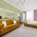 Appartement Starowislna Elegant With Air Conditioning Kazimierz Cracow By Renters Prestige
