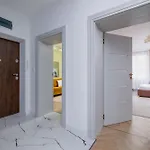 Starowislna Elegant With Air Conditioning Kazimierz Cracow By Renters Prestige Appartement Cracovie