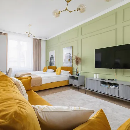 Starowislna Elegant With Air Conditioning Kazimierz Cracow By Renters Prestige Krakau