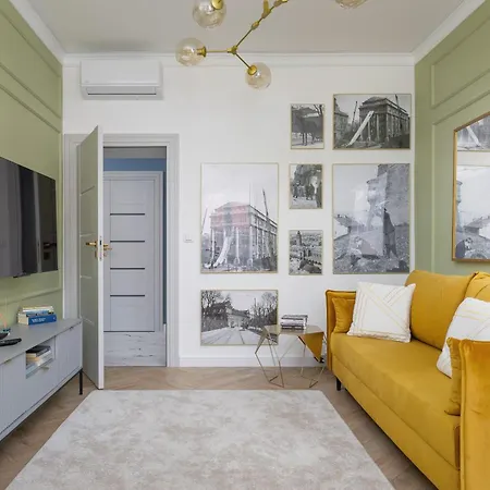 Starowislna Elegant With Air Conditioning Kazimierz Cracow By Renters Prestige Krakau