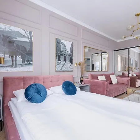 Starowislna Elegant With Air Conditioning Kazimierz Cracow By Renters Prestige Krakow